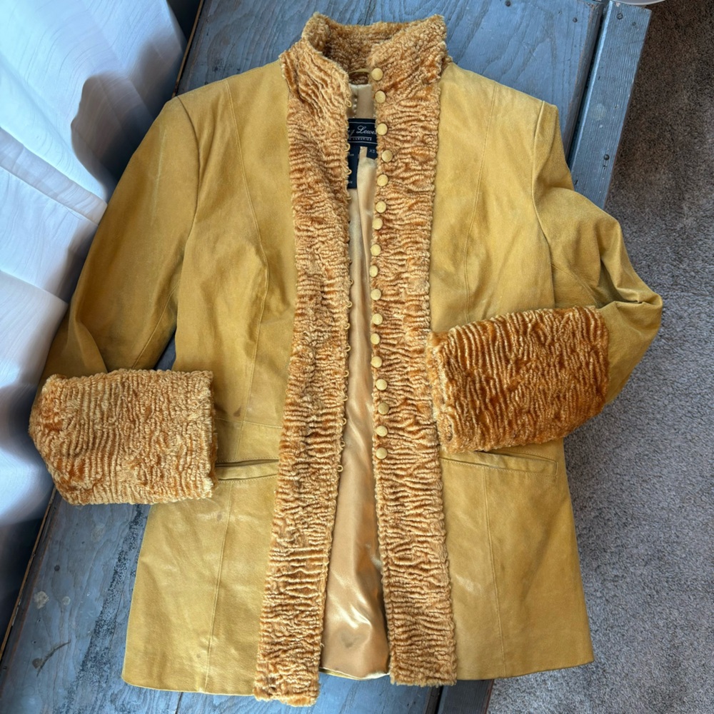 Vintage Terry Lewis Amazing leather jacket with textured velour detail | size XS